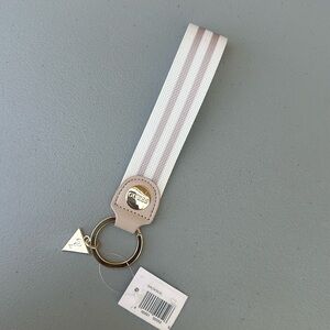 New GUESS WOMENS KEYCHAIN